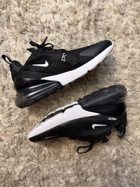 Nike Women's Air Max 270 Shoes